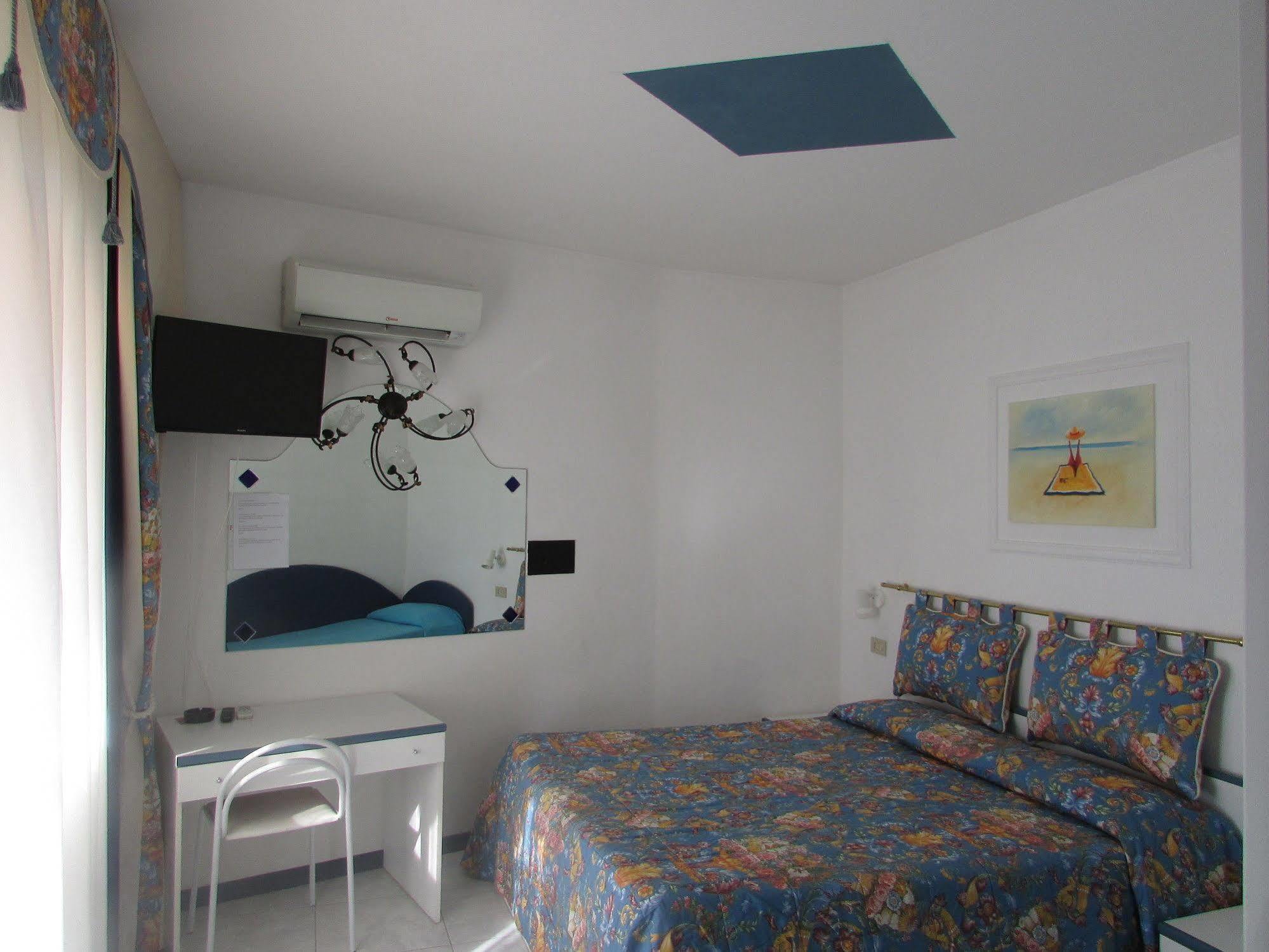 Hotel Manila Lido di Jesolo Eksteriør bilde
