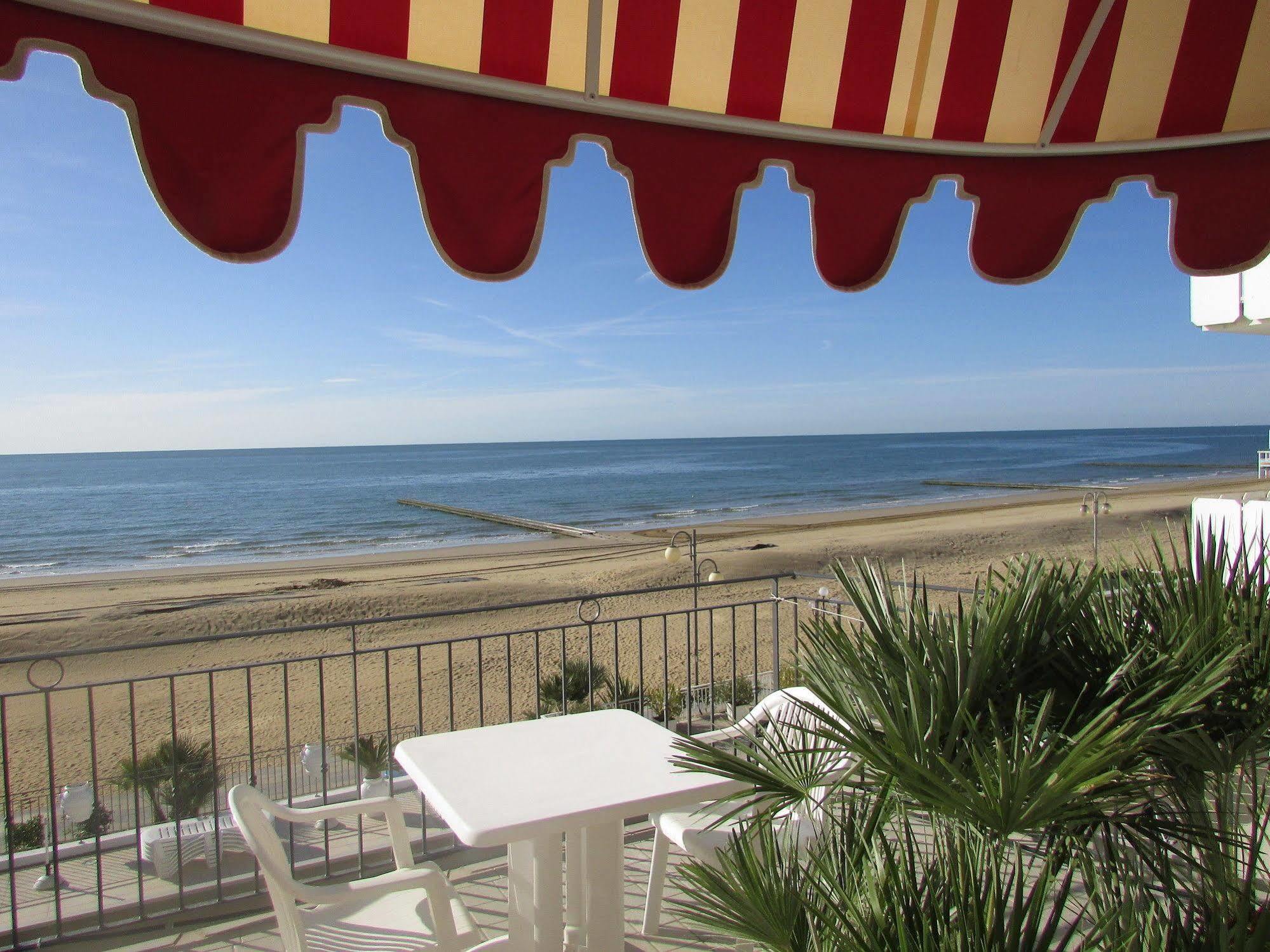 Hotel Manila Lido di Jesolo Eksteriør bilde